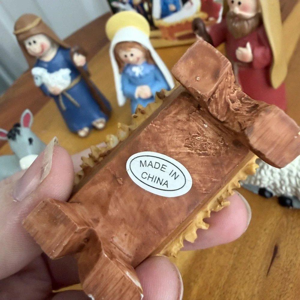 A Child Is Born‎ 6 Piece Nativity Set Mary Jesus Wisemen Lamb Donkey Cottage